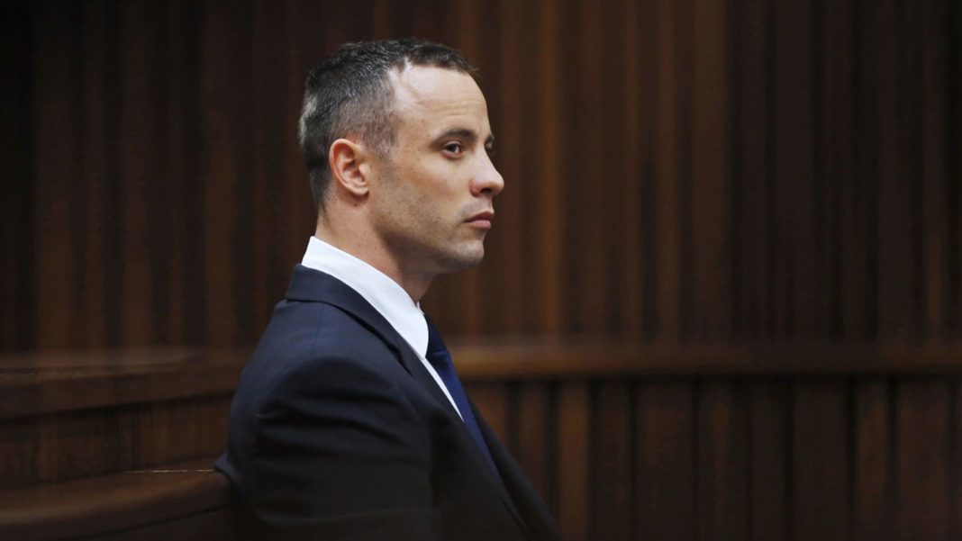 Justicia niega libertad condicional a Oscar Pistorius por matar a su novia en 2013
