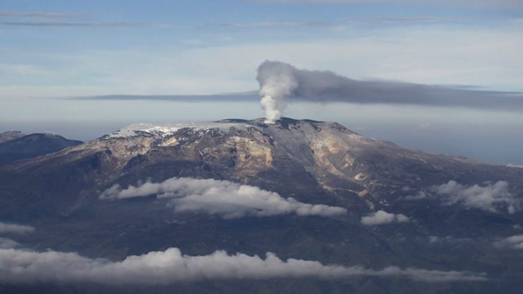 Colombia: Volcán Nevado del Ruiz está en alerta naranja