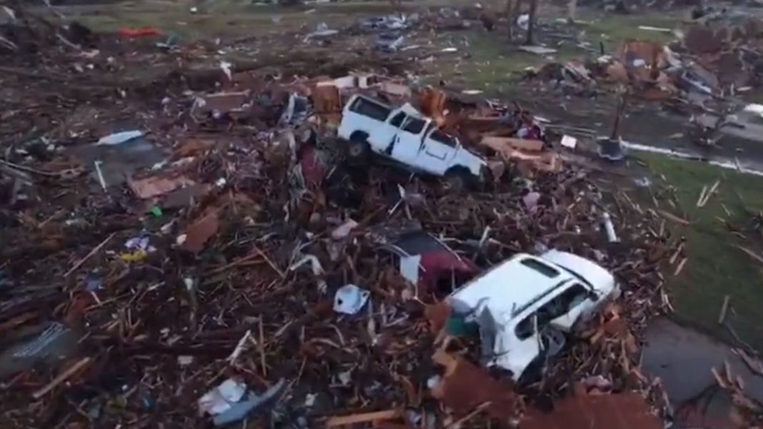 Joe Biden colaborará en devastador tornado en Mississippi