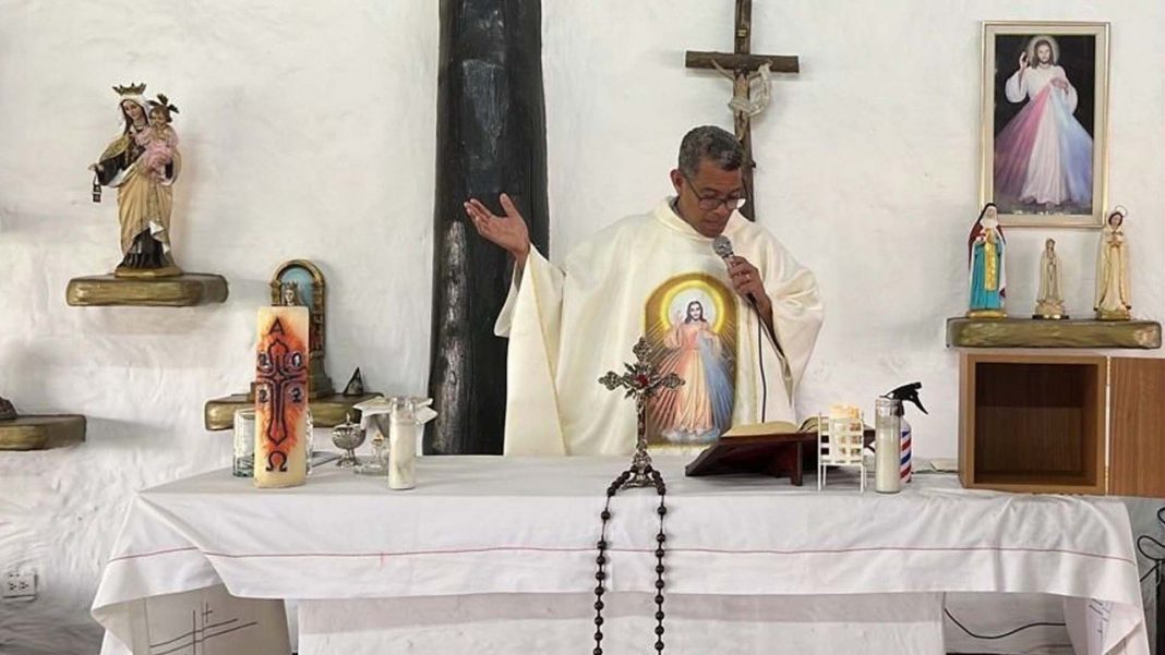 Arquidiócesis de Caracas denuncia falso sacerdote por ceremonias fraudulentas