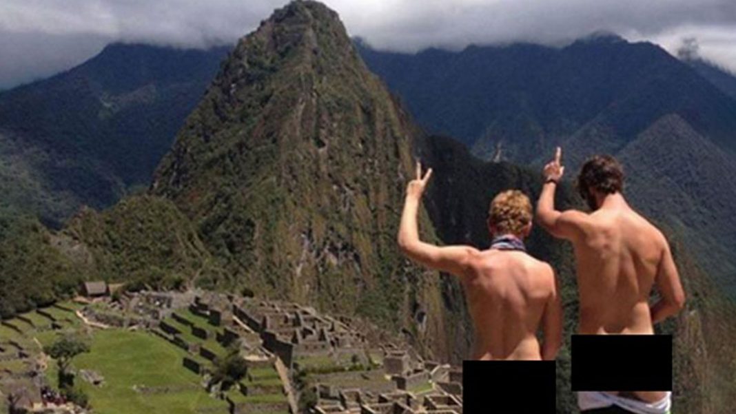 Dos nudistas expulsados del Machu Picchu