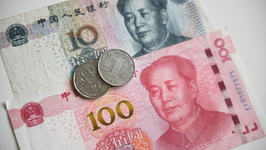 sustitución dólares por yuanes