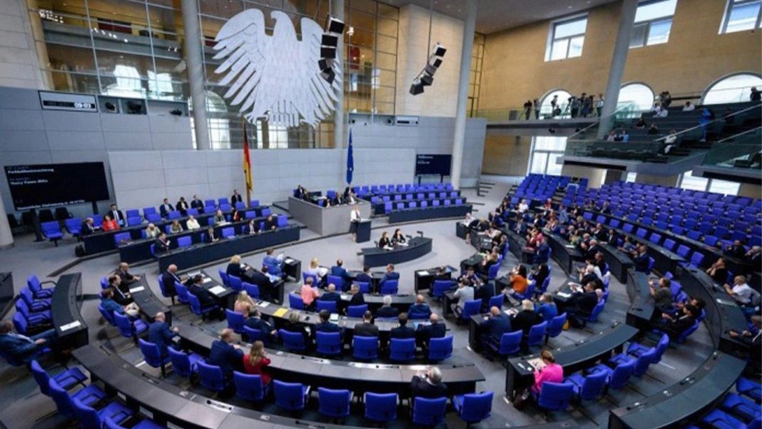 Alemania aprueba plan para atraer a migrantes cualificados