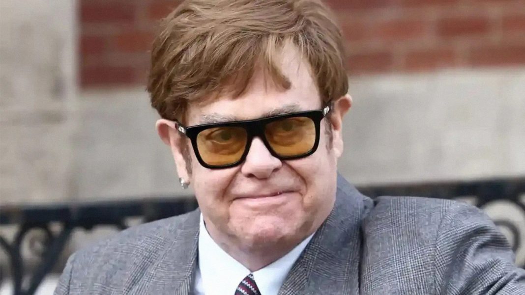Elton John declaró como testigo en el juicio contra Kevin Spacey