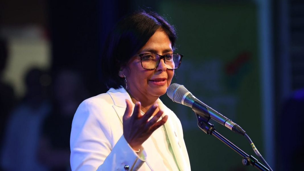 Delcy Rodríguez Cumbre Pueblos