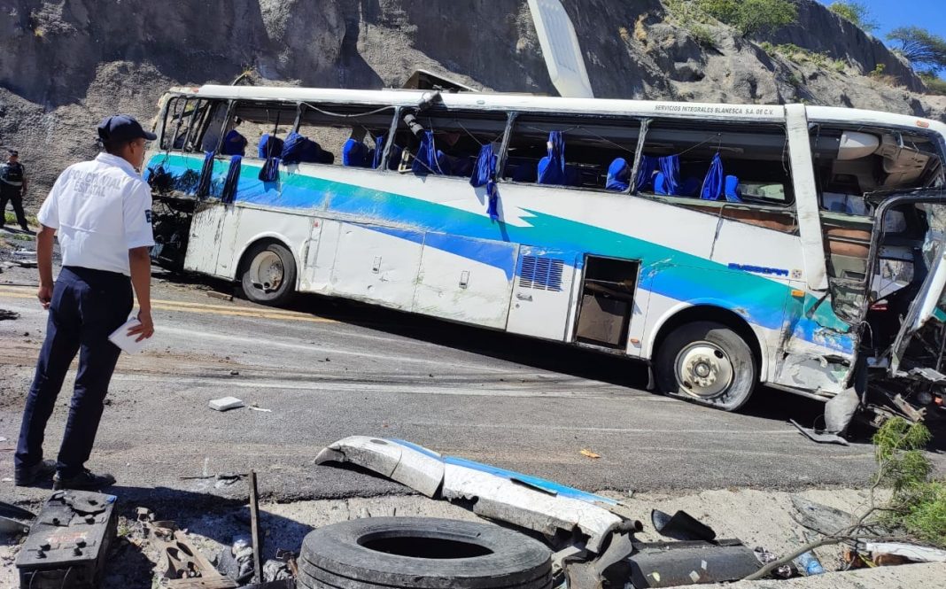 venezolanos accidente autobús México