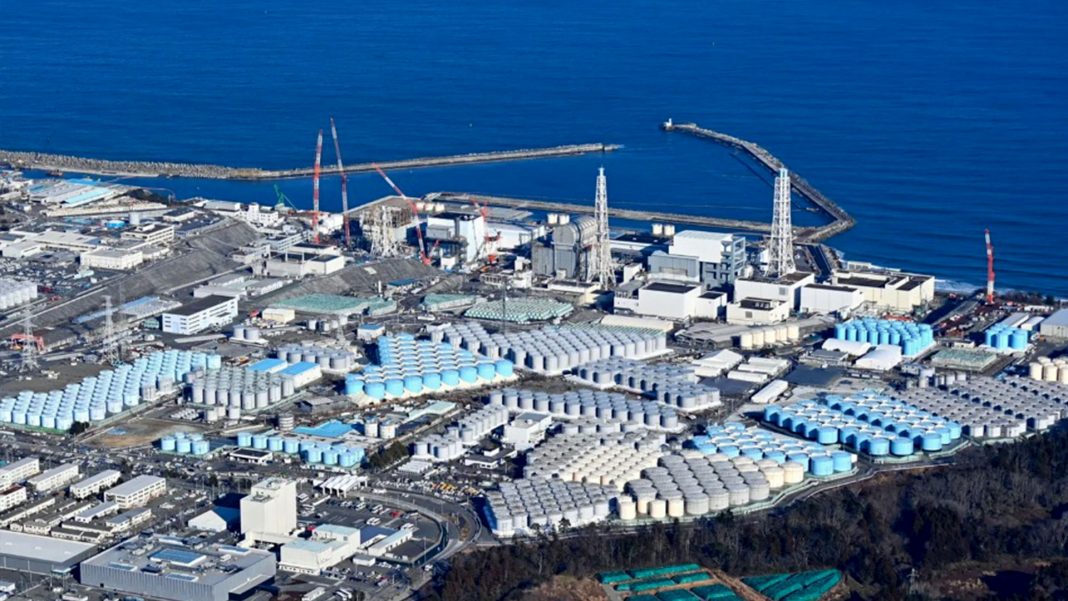 Japón: Fukushima comienza a verter sus desechos radioactivos