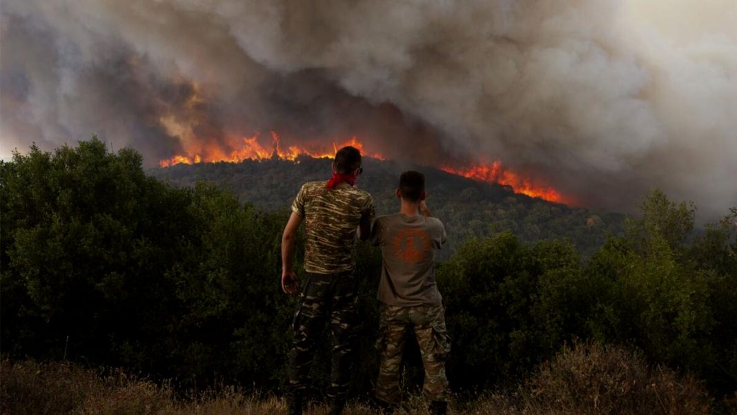 21 fallecidos en Grecia por el mayor incendio registrado en la UE