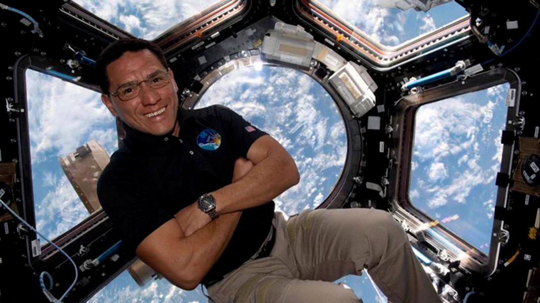 NASA astronauta salvadoreño permanencia en el espacio
