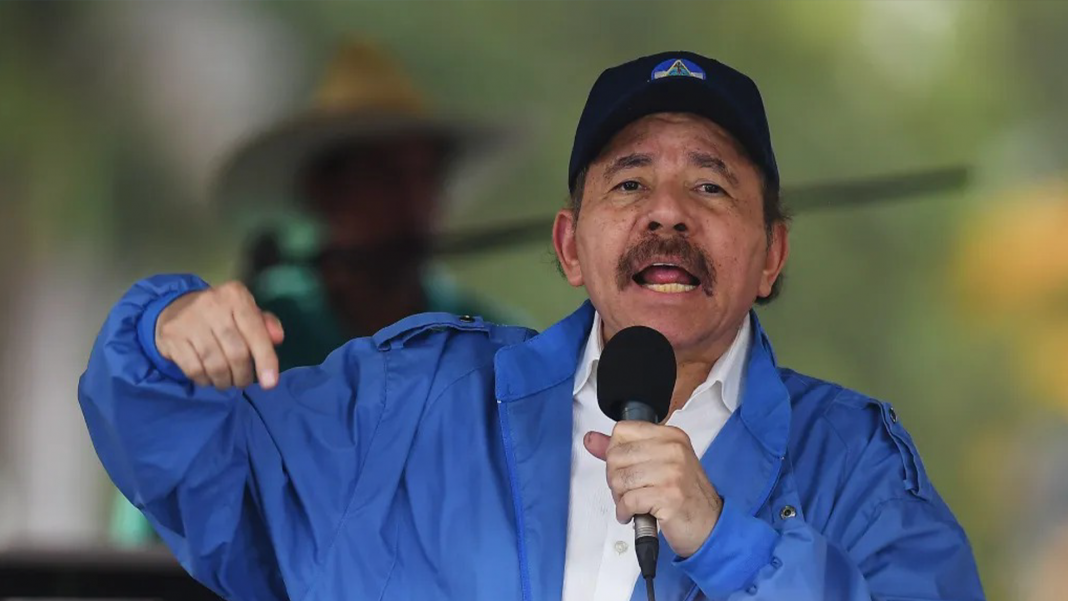 Daniel Ortega Petro Boric