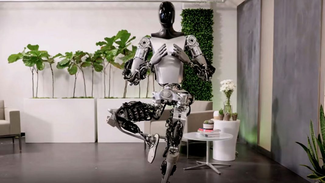 Robot humanoide de Tesla muestra grandes avances en su desarrollo
