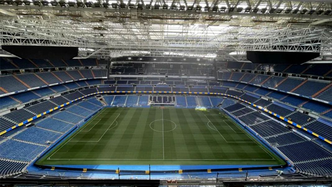 tecnología del césped retráctil Santiago Bernabéu