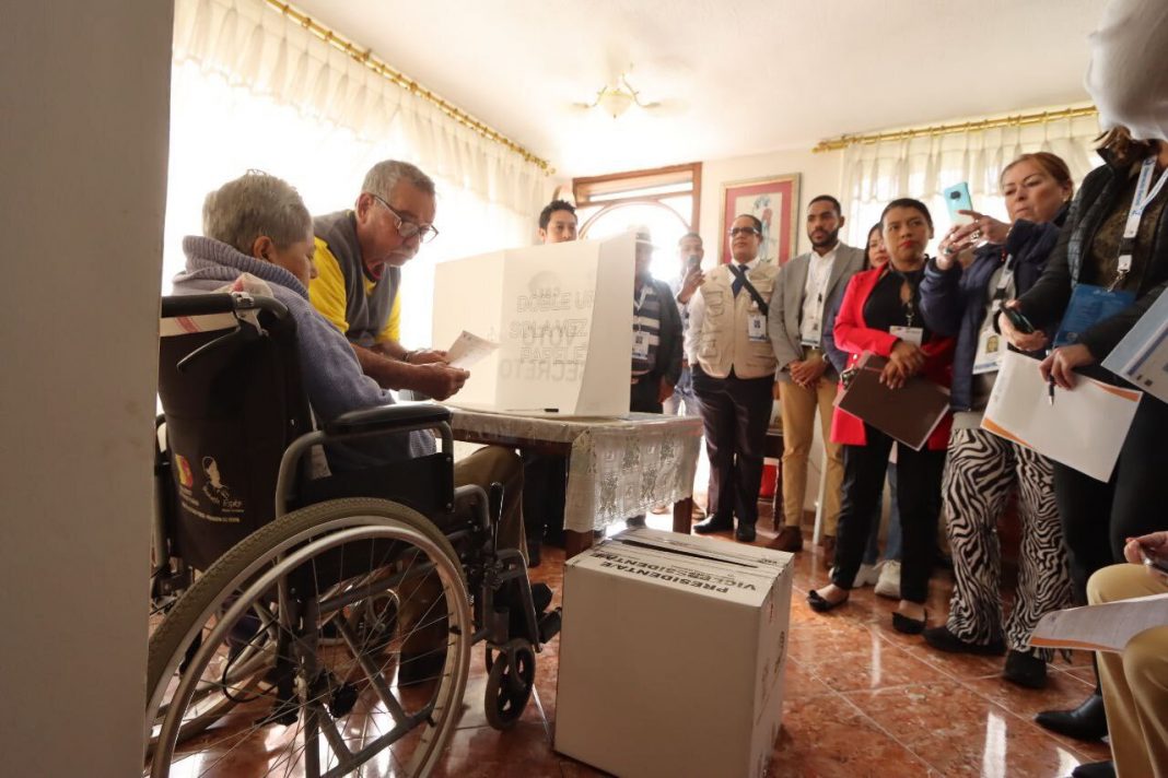 silencio electoral Ecuador voto casa