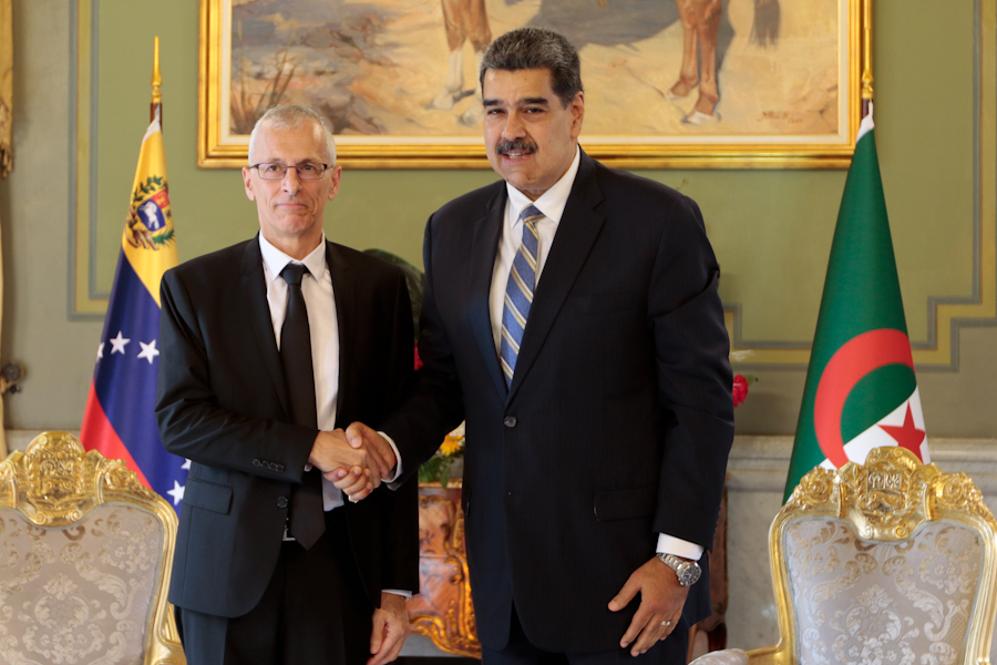 Presidente Maduro credenciales embajadores