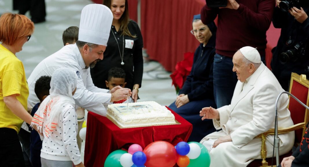 El Vaticano celebra el cumpleaños 87 del papa Francisco