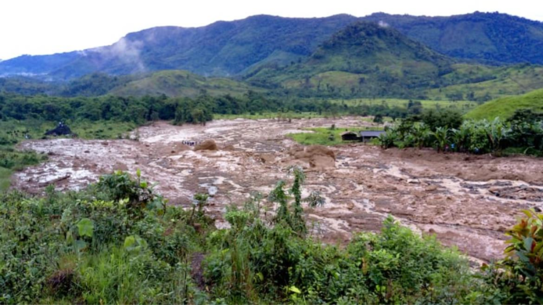 deslizamiento tierra Ecuador