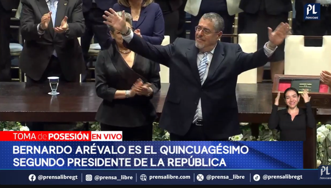 Bernardo Arévalo toma posesión Guatemala