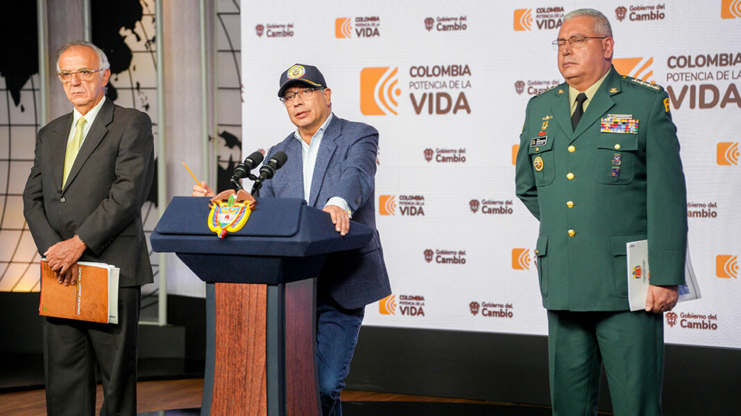 Petro corrupción Ejército de Colombia
