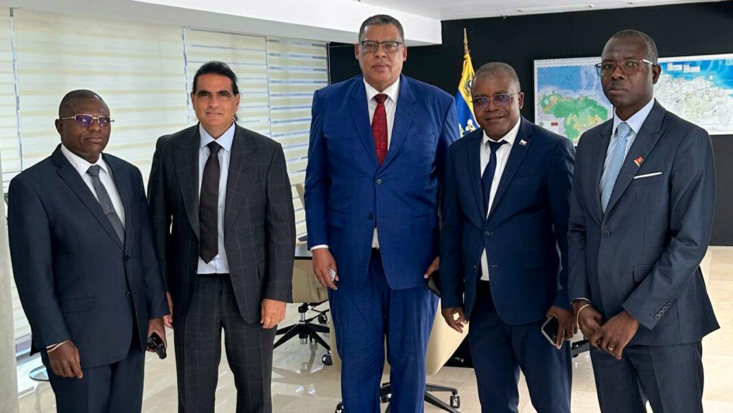 Presidente CIIP Alex Saab cónsul de Angola