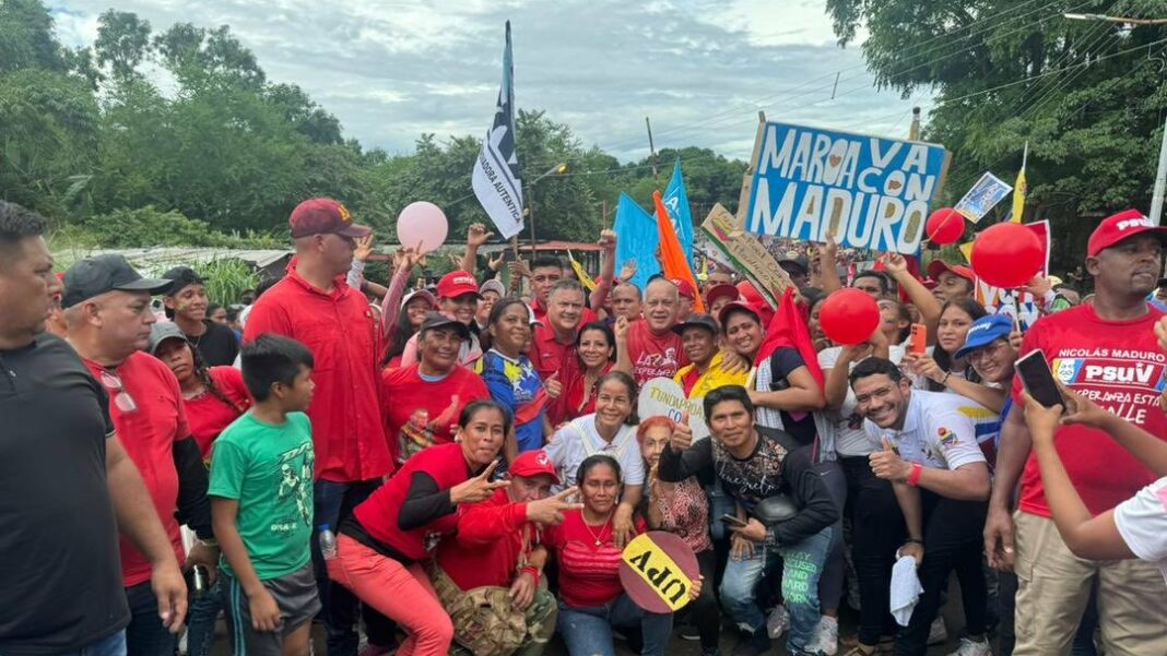 Diosdado Cabello extrema derecha Venezuela