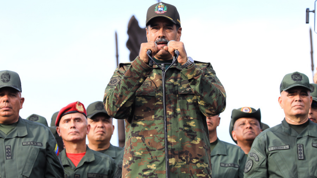 Maduro rango militar pueblo soberano