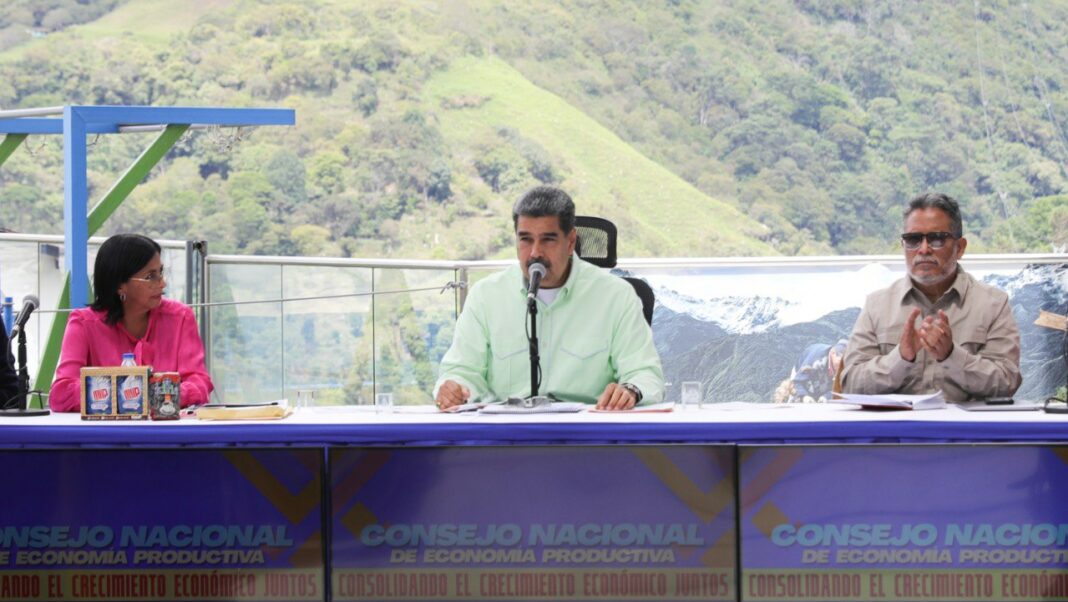 Maduro granja energía solar China