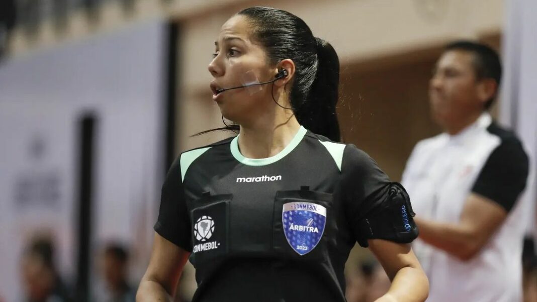 Árbitra venezolana Mundial Futsal Uzbekistán
