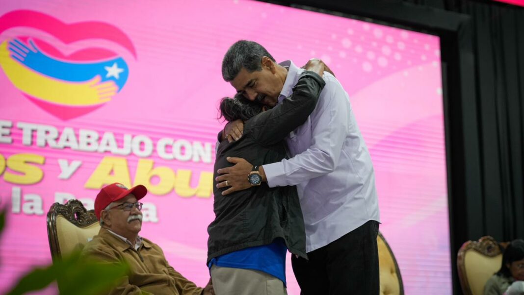 Maduro CLAP médico adultos mayores