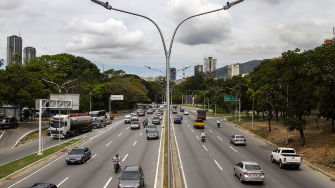 Autopista Gran Cacique Guaicaipuro