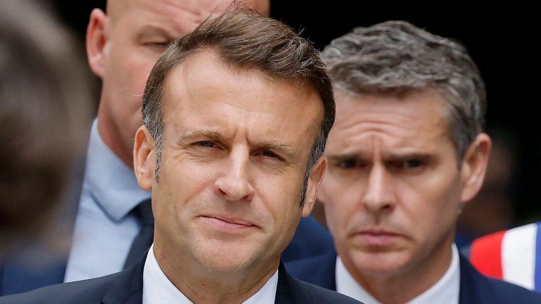 La Francia Insumisa destituir Macron