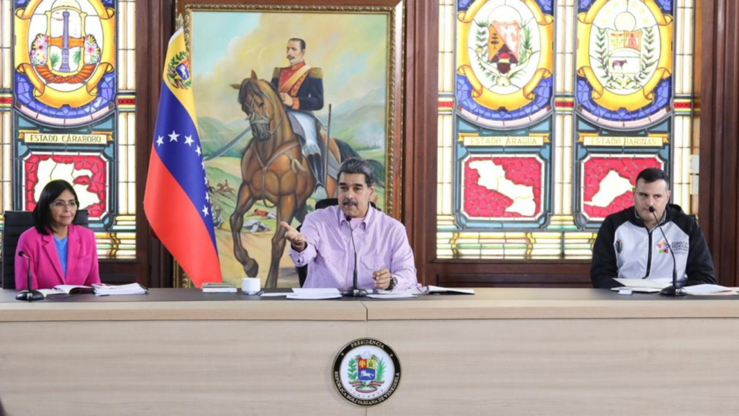 Maduro mesa diálogo político