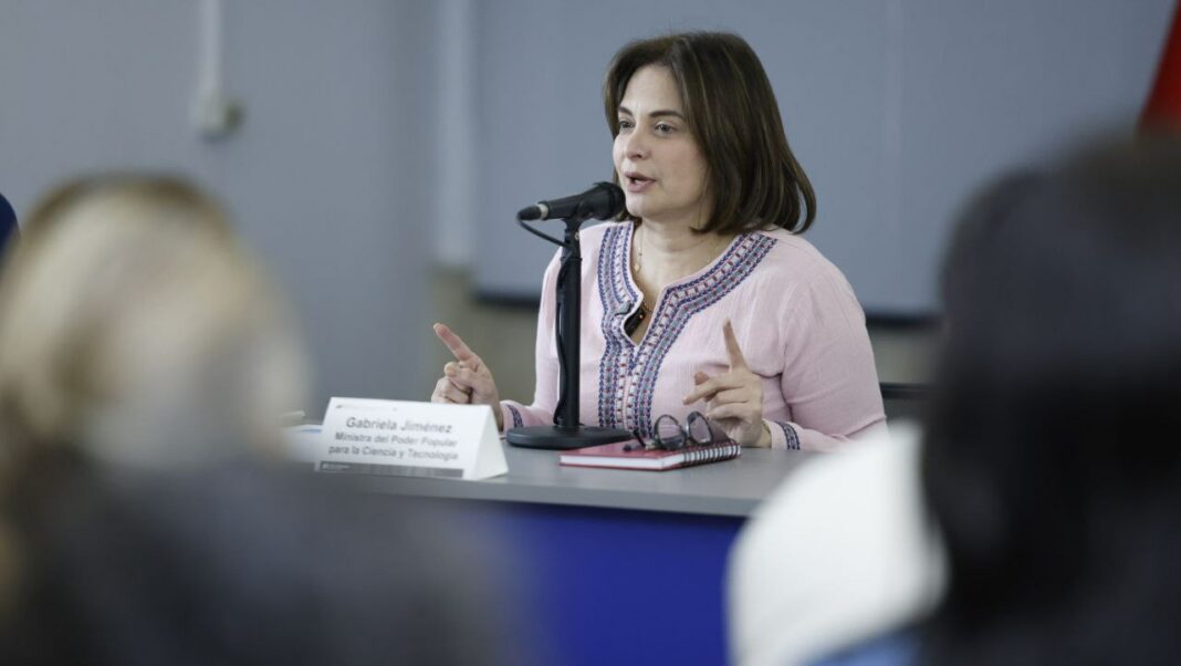 Gabriela Jiménez espacios ciencias niños jóvenes