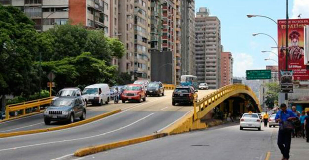 Misión Transporte informa del cierre temporal del elevado de Los Ruices