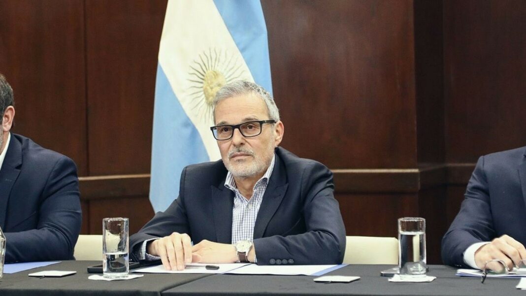 Renunció ministro Salud Argentina