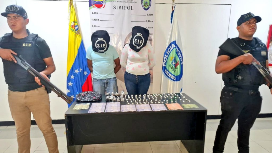 pareja envoltorio cocaína marihuana Chacao