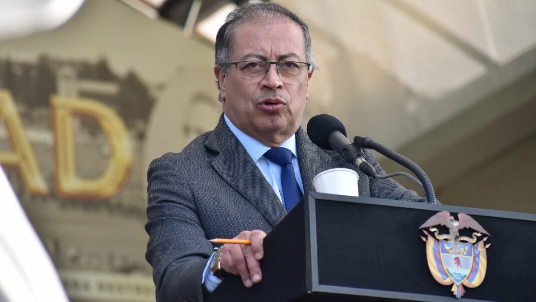 Gustavo Petro pegasus