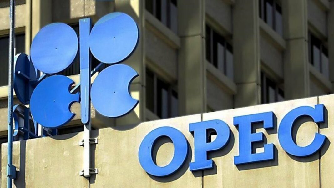 La OPEP+ mantiene su plan de incrementar la producción de petróleo desde diciembre