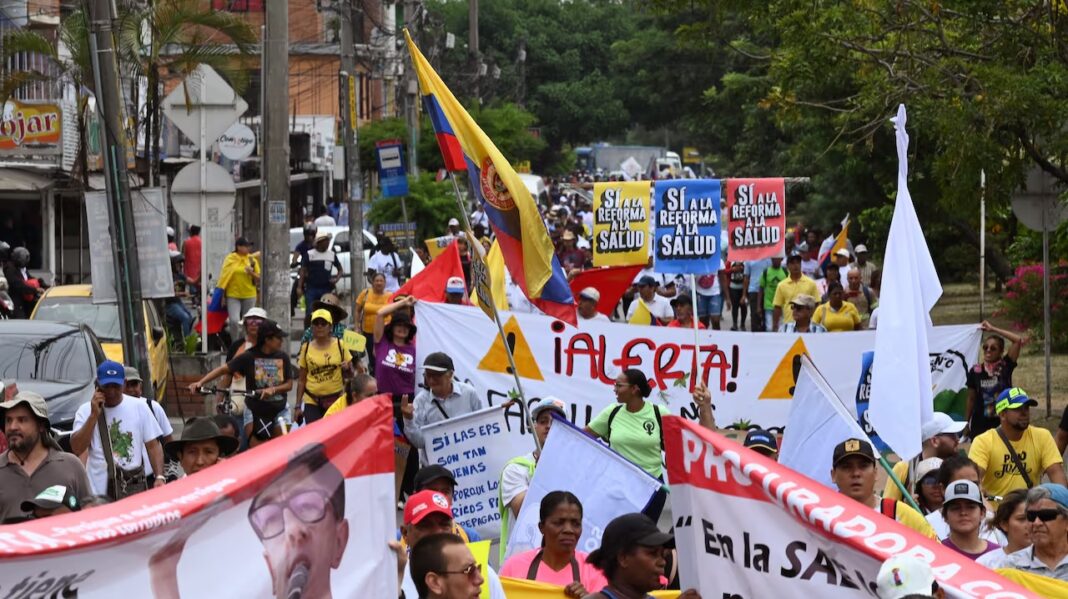 reformas pensiones colombianos se movilizaron