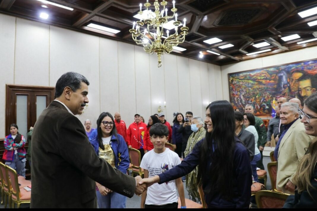 Maduro reunión Congreso histórico