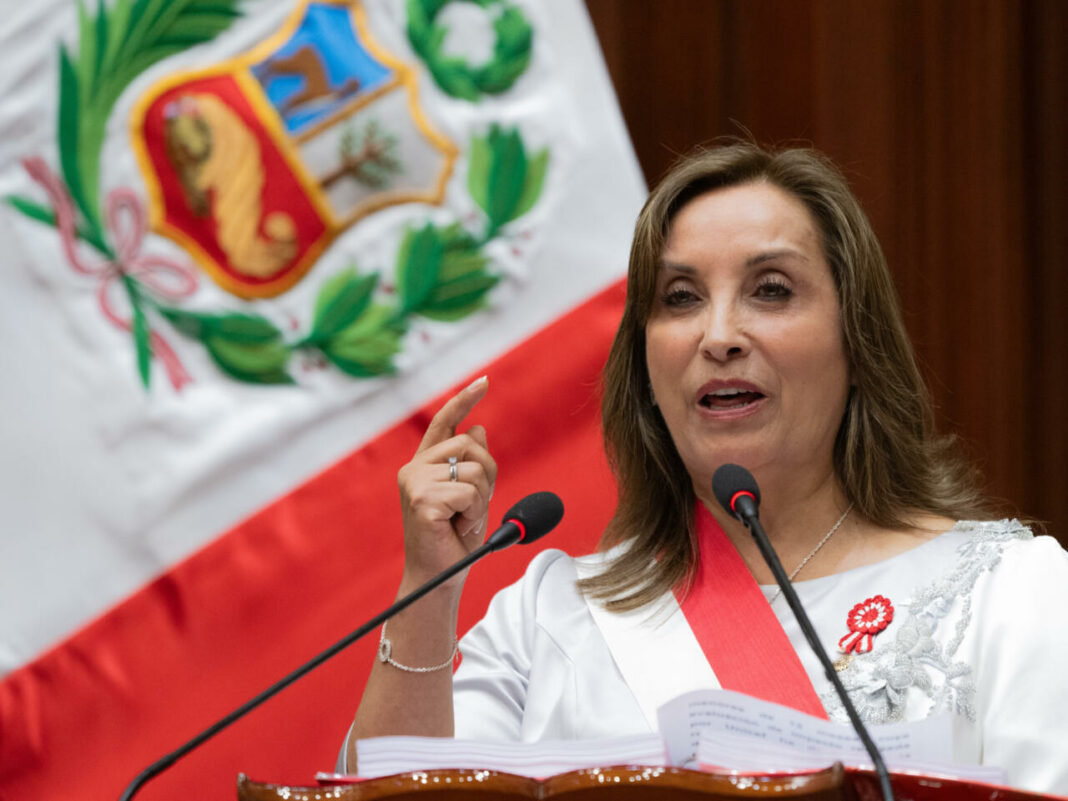 Hito histórico: 94% de la población de Perú rechaza gestión de su presidenta