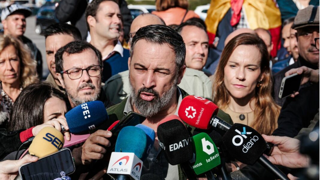 Abascal denuncia Sánchez