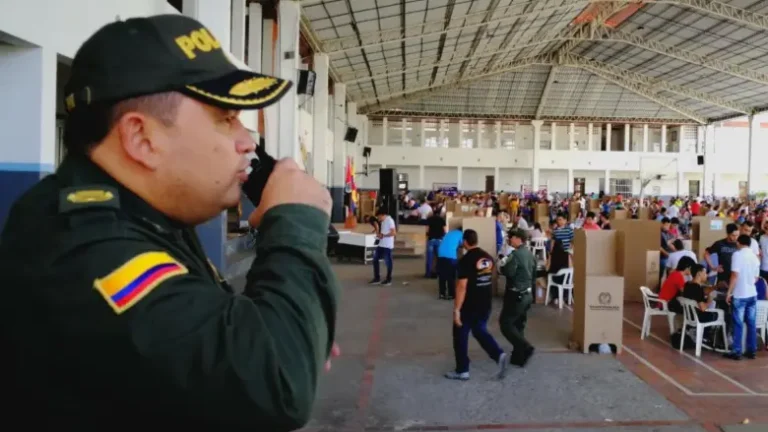 Colombia Elecciones Presidenciales Seguridad Votación Iván Cepeda Petro Abelardo de la Espriella