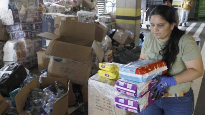 Colombia: Donaciones y voluntarios se concentran en Bogotá para seguir enviando ayudas a Venezuela Colombia ayuda humanitaria