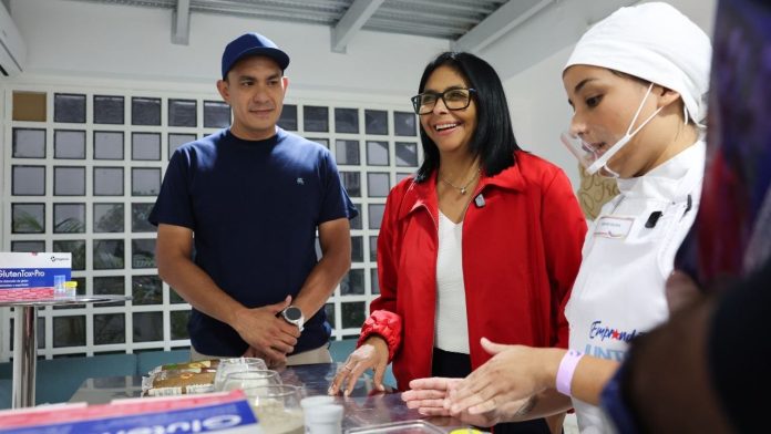 Presidenta (E) Delcy Rodríguez compartió con emprendedores caraqueños en Ania Bakery Gluten Free Presidenta (E) Delcy Rodríguez compartió con emprendedores caraqueños en Ania Bakery Gluten Free