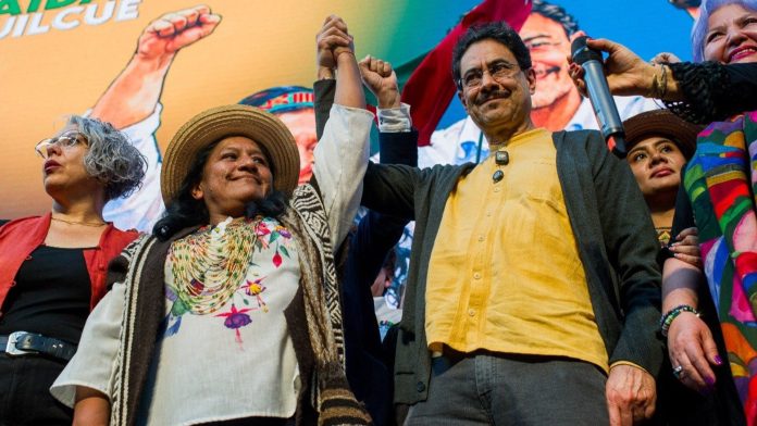 Elecciones Colombia: Candidata a la vicepresidencia Aída Quilcué acude a las urnas para ejercer su voto Colombia Aída Quilcué