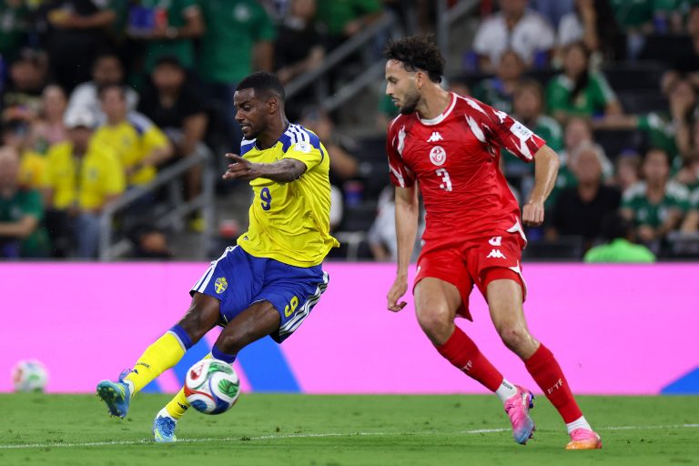 Suecia golea 5-1 a Túnez y lidera el grupo F