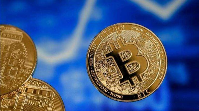Bitcóin cae tensiones geopolíticas