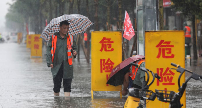 China emite alerta azul por pronóstico de fuertes lluvias en sur del país China alerta azul fuertes lluvias