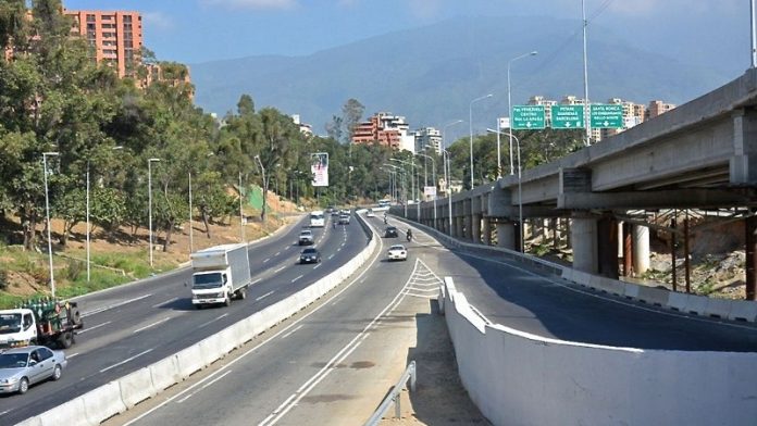 Cierre preventivo canales Autopista Valle Coche