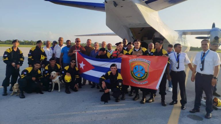 Rescatistas cubanos Venezuela